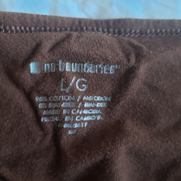 A dark brown tank top with built in bra - Picture 3 of 5